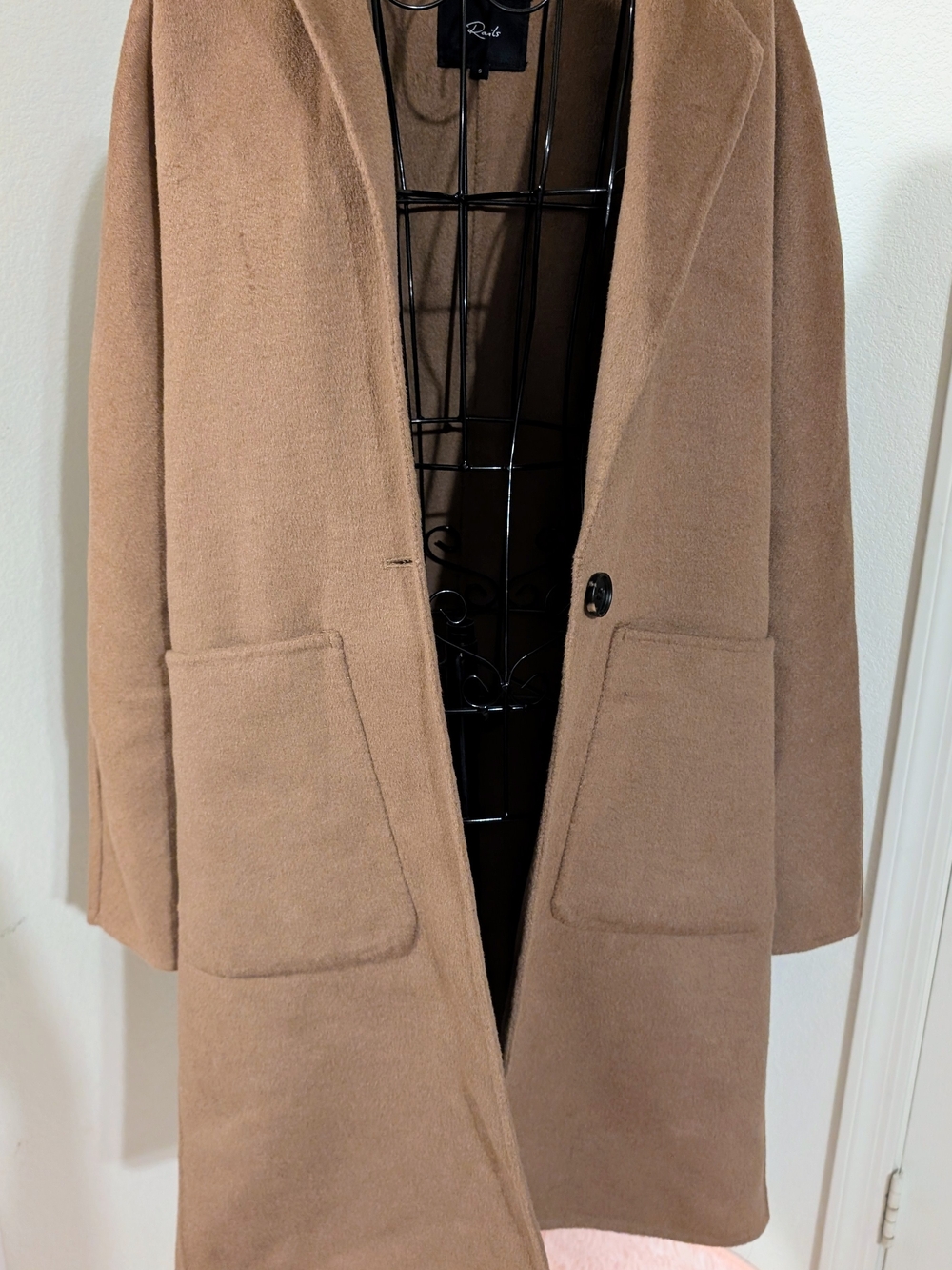 Rails Camel Single-Button Trench Coat